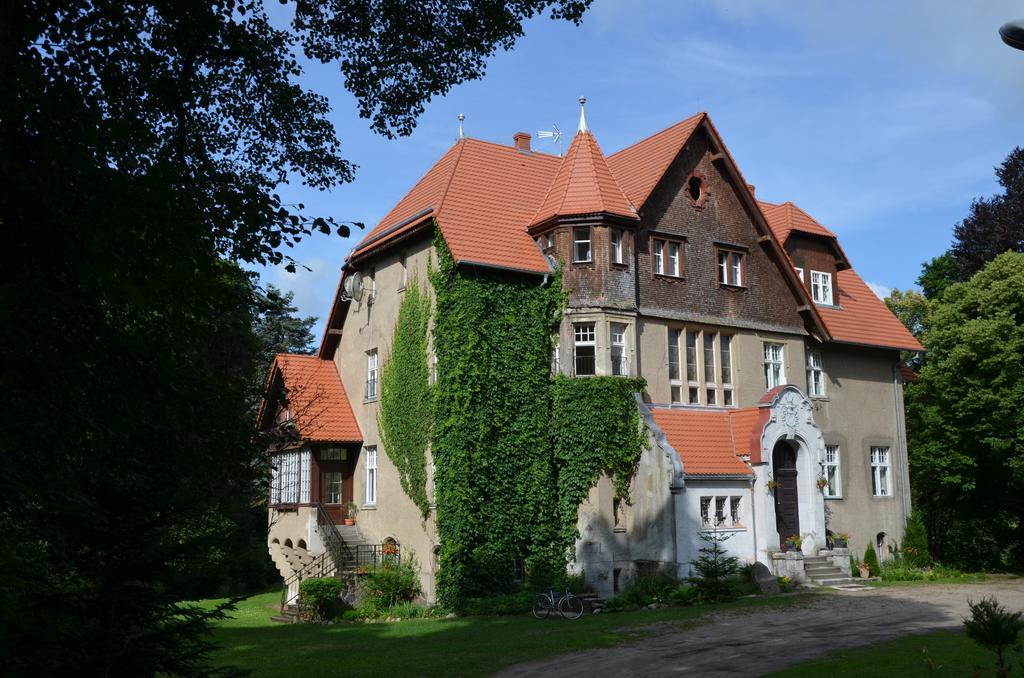 Palac Mysliwski Orle Solutions Mirosławiec Exterior foto