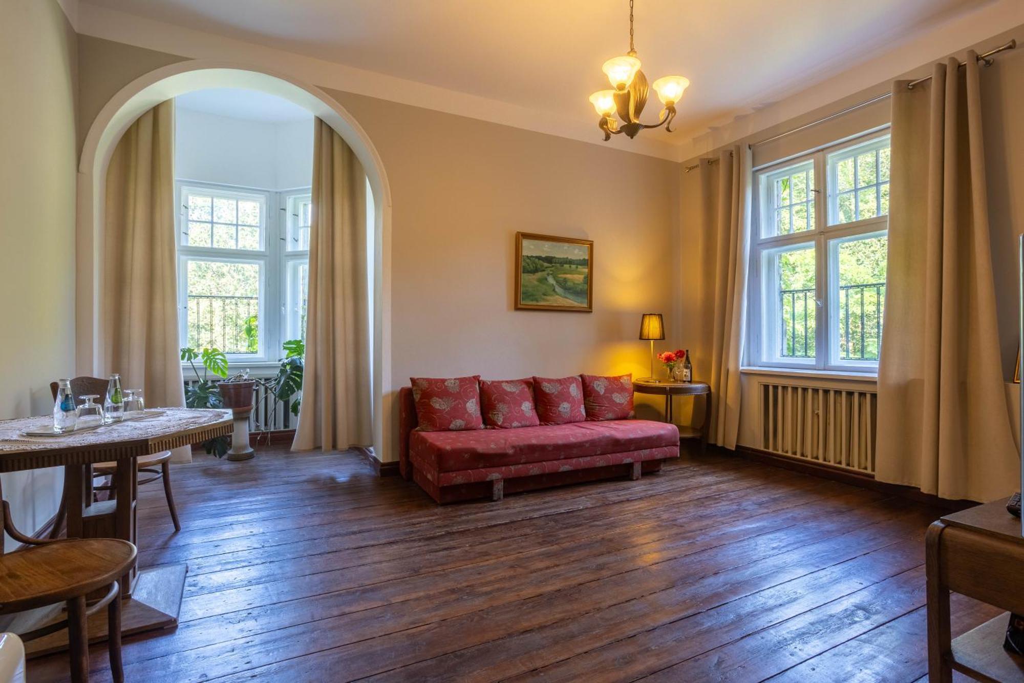 Palac Mysliwski Orle Solutions Mirosławiec Exterior foto
