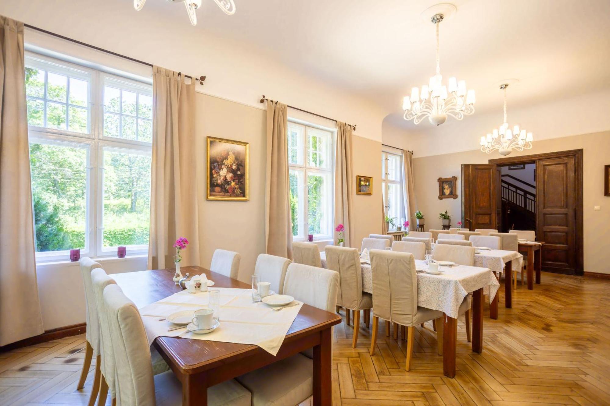 Palac Mysliwski Orle Solutions Mirosławiec Exterior foto