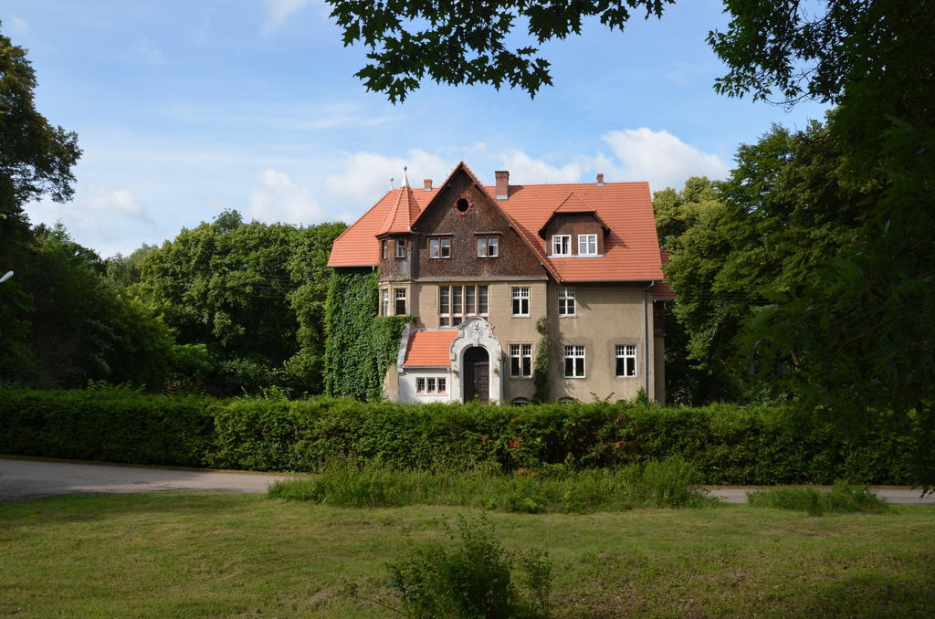 Palac Mysliwski Orle Solutions Mirosławiec Exterior foto
